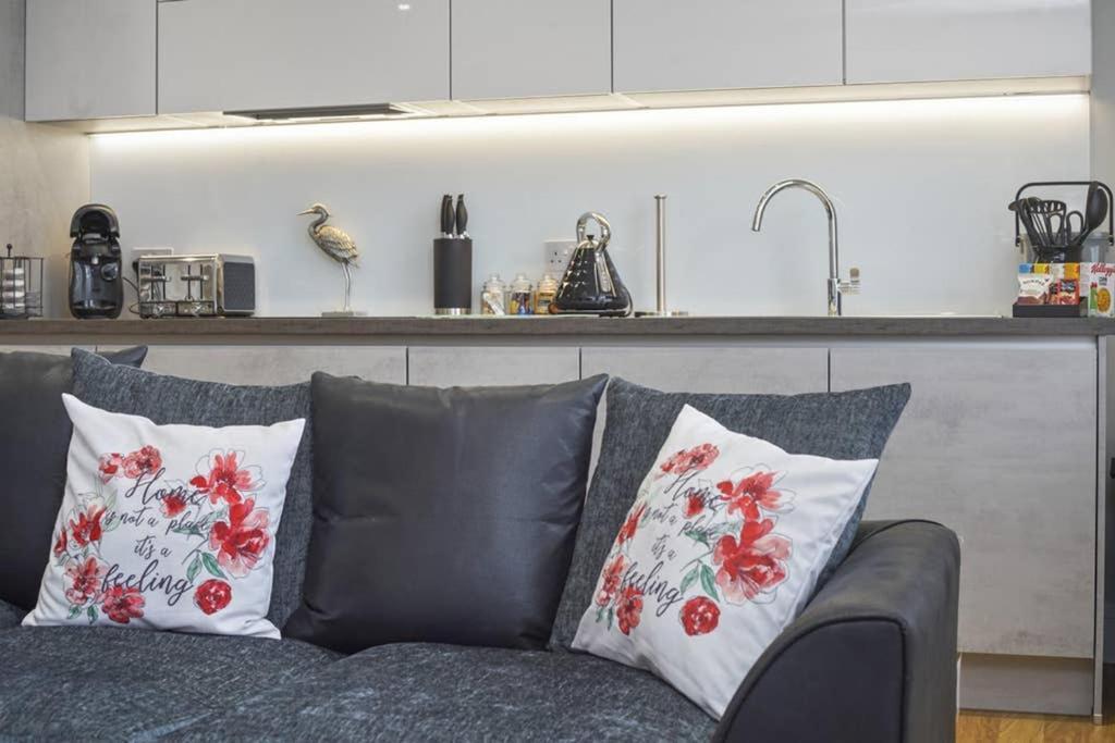 Flat 3 Bridge House Leilighet Staines-upon-Thames Eksteriør bilde